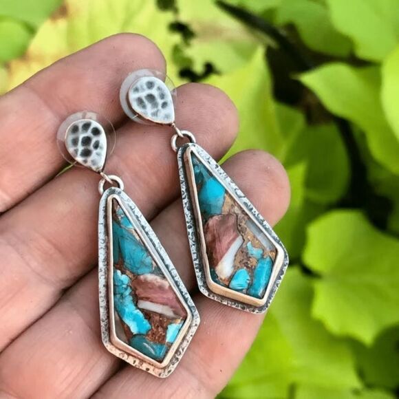 ✨🆕✨ Boho Ethnic Square Green Stone Silver Plated Dangle Earrings✨ - Picture 4 of 10